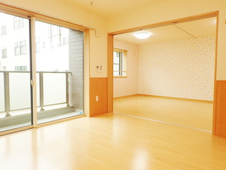 ひまわりハウス内観写真